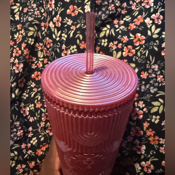 New Starbucks Dusty Rose Pink Shimmer Mermaid Scale Tumbler w/Straw 24 oz - Picture 5 of 8